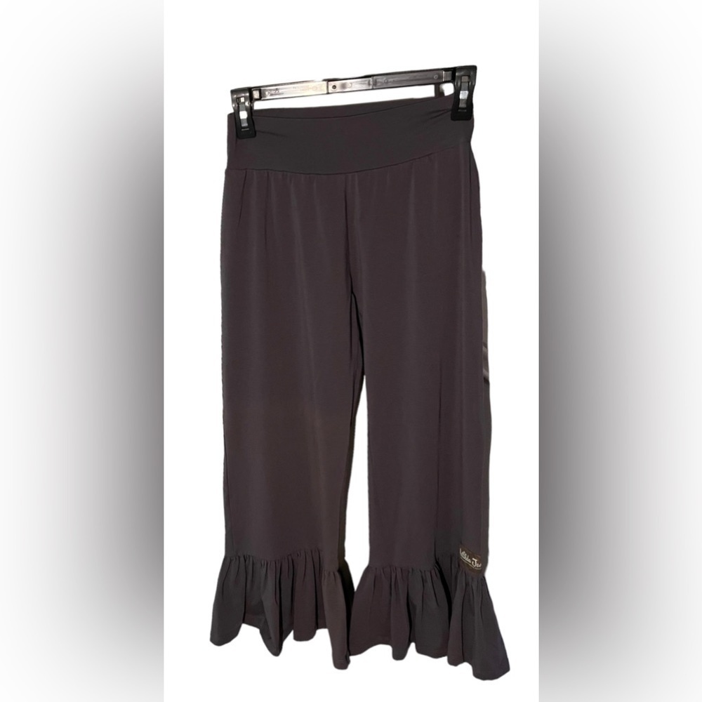 Matilda Jane Women’s Ruffle Cropped Pants